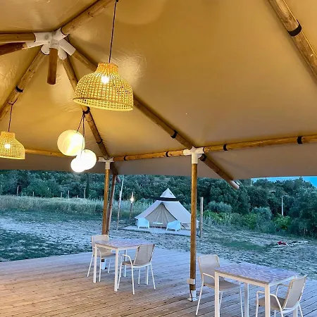 אוהל מפואר Tent E *